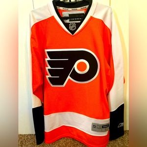 Men’s flyers jersey